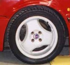 http://jpowell.tripod.com/saab-wheels/9000/saab-alloy-9000-3_spoke_exposed.jpg