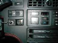 Ford Taurus Cupholder in a SAAB 9000